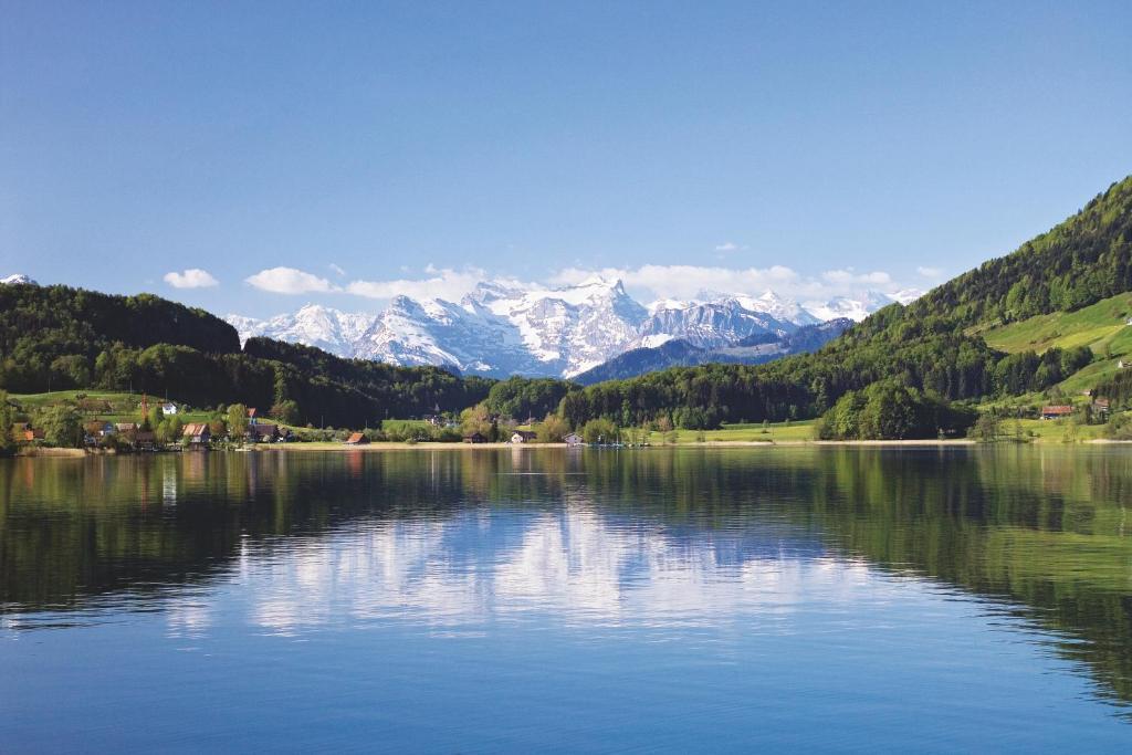 Hotel - Restaurant Eierhals Am Aegerisee Oberägeri Екстериор снимка