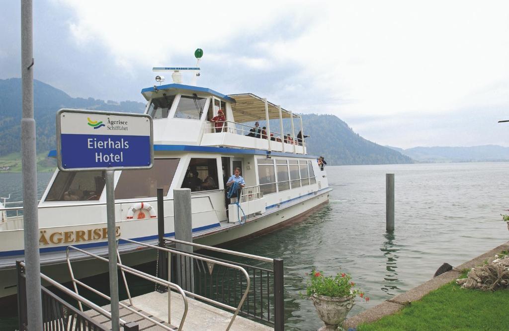 Hotel - Restaurant Eierhals Am Aegerisee Oberägeri Екстериор снимка